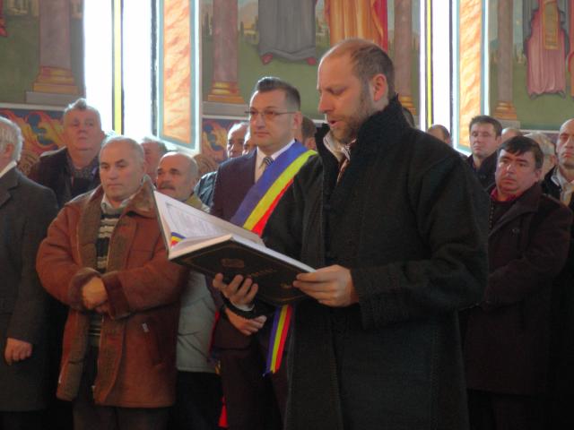 Slujire arhierească la hramul Parohiei Pojorâta 2