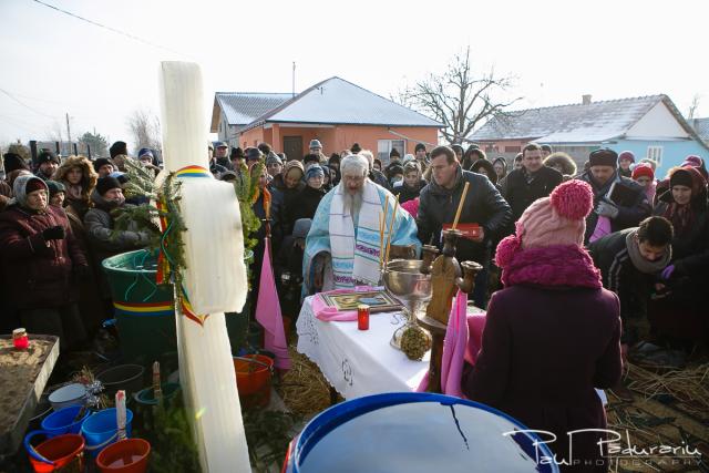 Procesiune de Bobotează pe Valea Jijiei