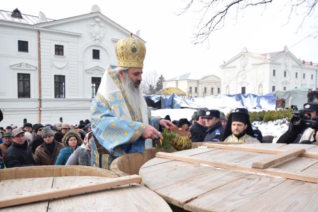 IPS Teofan, la slujba Bobotezei: „În haina smereniei și a ascultării S-a îmbrăcat Fiul lui Dumnezeu”