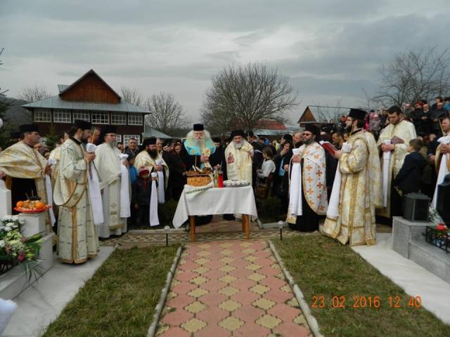 Rugăciuni pentru Arhiepiscopul Adrian, la Pogleţ