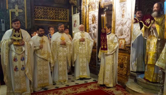Preasfințitul Părinte Ieronim Sinaitul, la biserica „Domniţa Bălaşa” din București