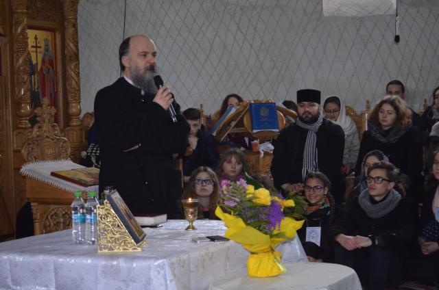 „În căutarea sfinţeniei în Cetatea Dorohoiului”. Primele două zile