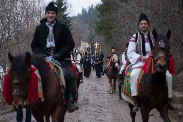 „Sfântul Ierarh Nectarie ne-a rămas în suflet tuturor”
