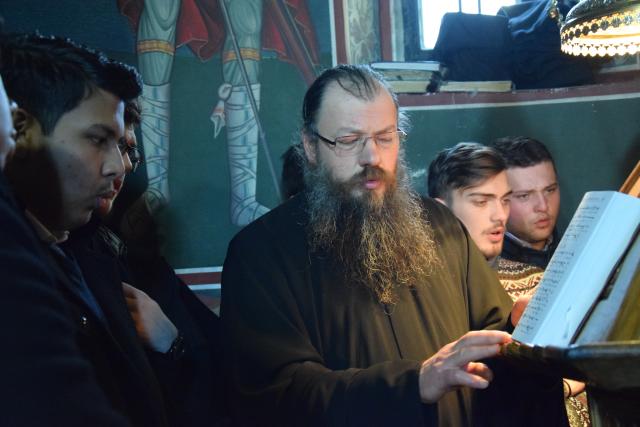 Liturghie oficiată de IPS Părinte Mitropolit Teofan la Schitul Codrii Pașcanilor