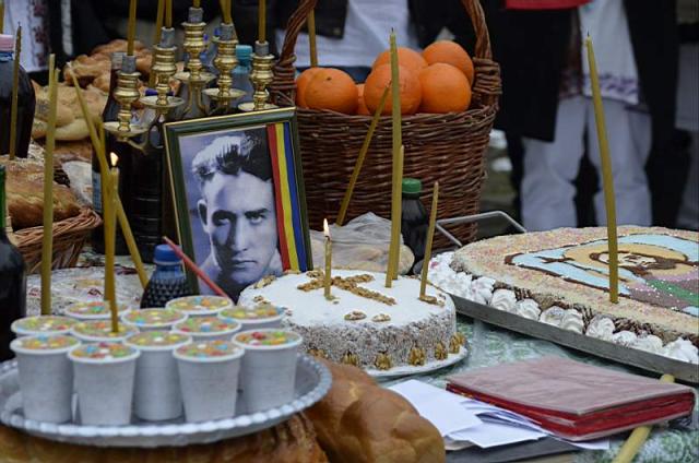Rugăciuni pentru martirii din închisorile comuniste