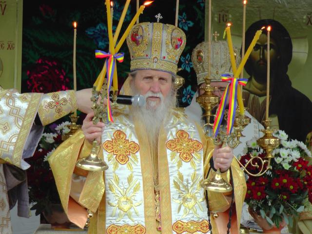 Sfințire de biserică în localitatea suceveană Straja