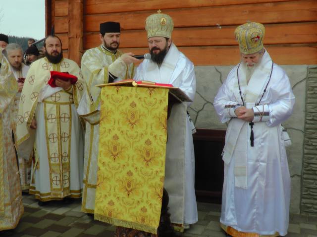 Sfințire de biserică în localitatea suceveană Straja