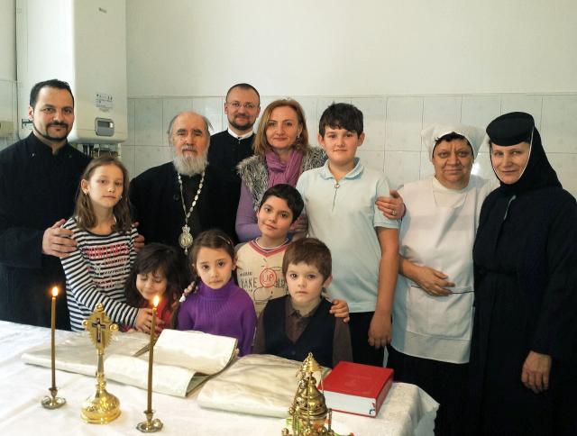 Cantina socială „Sfântul Nicolae” a Arhiepiscopiei Aradului - 9 ani de activitate neîntreruptă
