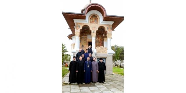Preoţii din cimitirele de stat din Capitală, în conferinţă