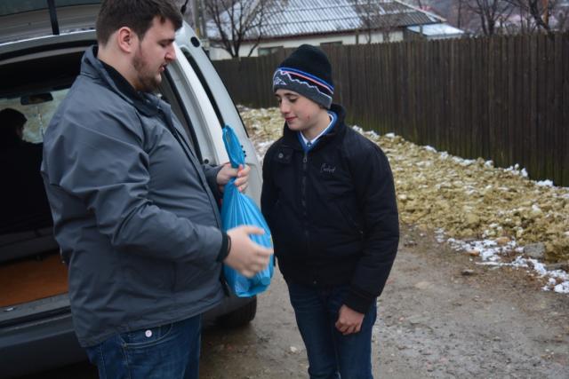 „Dăruiește un zâmbet”, proiectul Colegiului „Sf. Nicolae” pentru copiii din Stânca, Pocreaca și Doroșcani