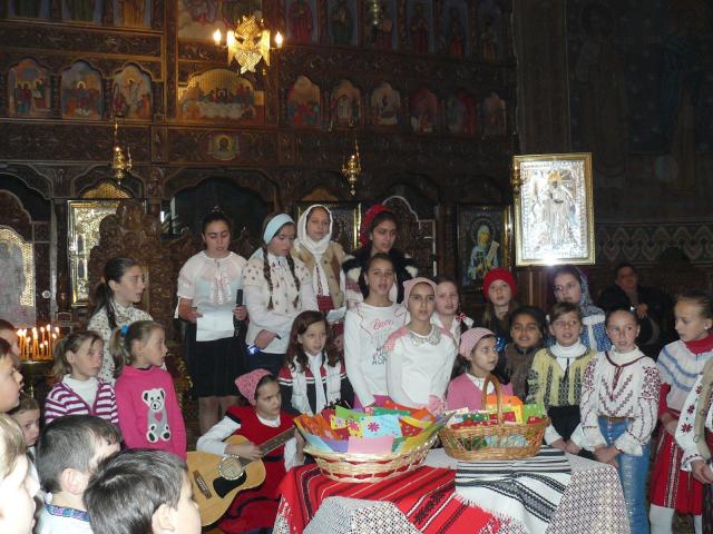 „Zâmbetul primăverii“, în Parohia Cotumba