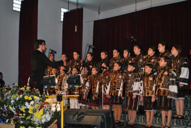 Bucuria tinereții în slujirea comunității