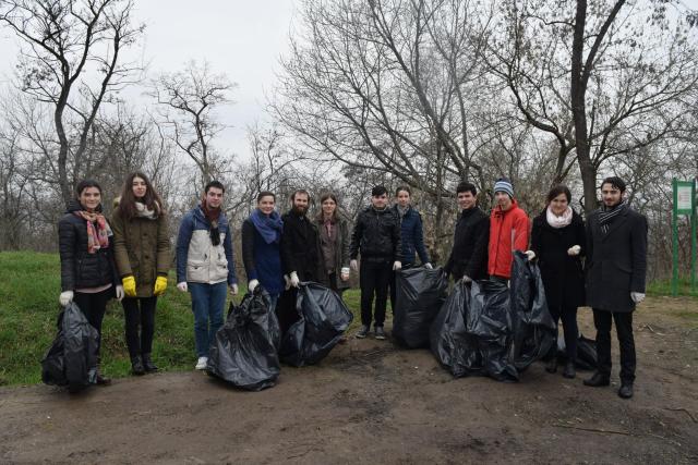 Voluntariat pentru un mediu mai curat