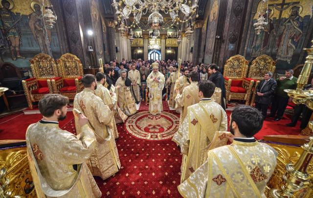 Patriarhul României: „Sfântul Grigorie Palama este dascălul rugăciunii neîncetate şi teologul luminii necreate”