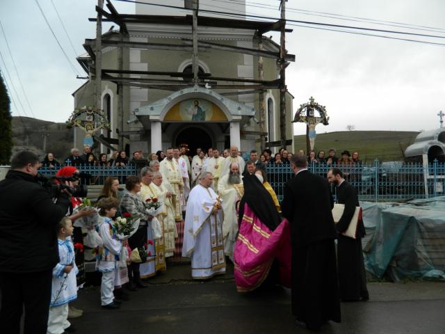 Mitropolitul Clujului a binecuvantât lucrările realizate la Biserica din Beudiu