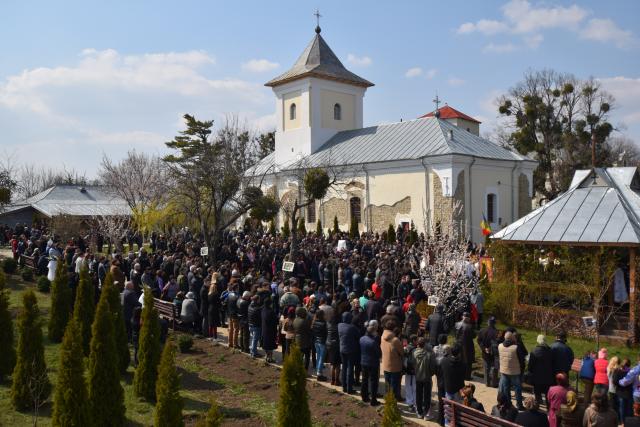 Mitropolitul Moldovei și Bucovinei, prezent la înmormântarea studentei Veronica Matcovici