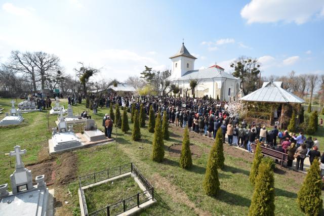 Mitropolitul Moldovei și Bucovinei, prezent la înmormântarea studentei Veronica Matcovici