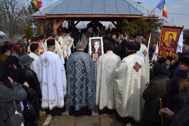 Mitropolitul Moldovei și Bucovinei, prezent la înmormântarea studentei Veronica Matcovici