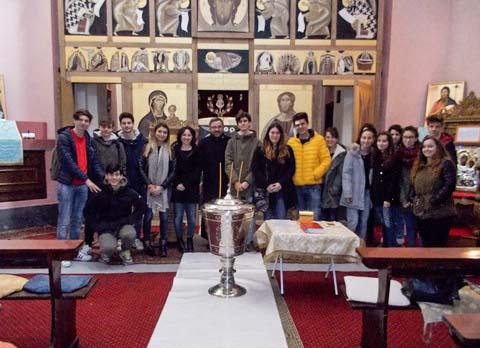 Elevi italieni, în vizită la Parohia „Sfântul Ioan Gură de Aur” din Carrara, Italia