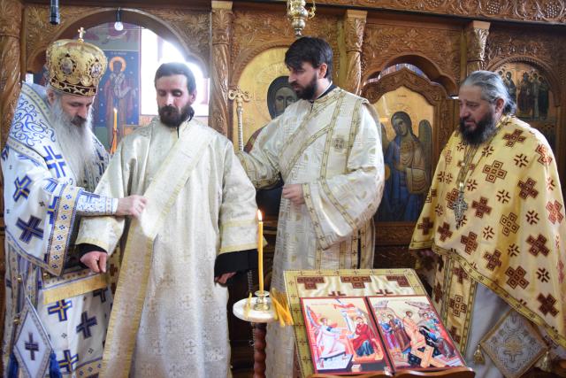 IPS Mitropolit Teofan, la Mănăstirea Almaș: „Orice încălcare a poruncii lui Dumnezeu îl face pe om neputincios”