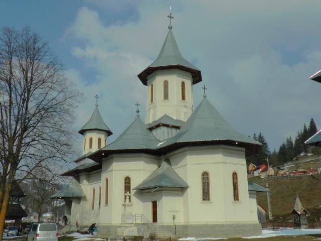 Slujire arhierească în Parohia Colacu