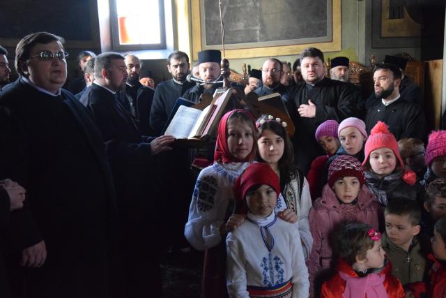 Preoții din Protopopiatul Piatra Neamț, îndemnați să desfășoare activități cu tinerii