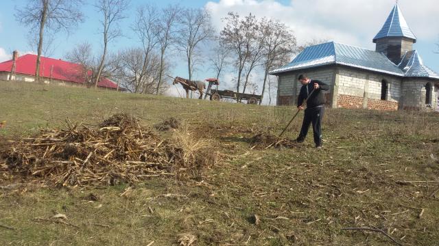 Proiectul misionar „Vestitorii Primăverii”, în parohiile Chișcăreni și Satu Nou