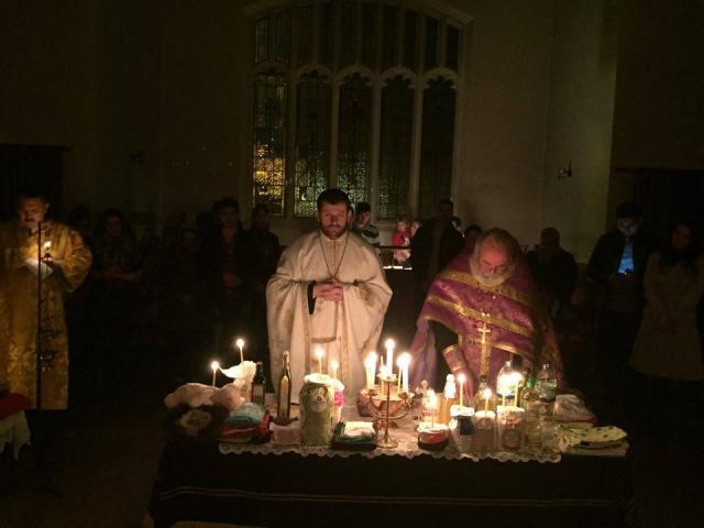 Taina Sfântului Maslu, săvârșită inter-ortodox în orașul Nottingham din Marea Britanie