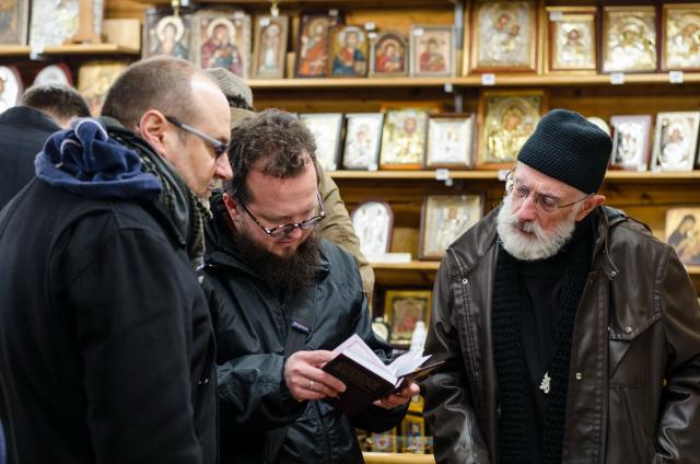 Participanţii Conferinţei „Faith and Community around the Mediterranean in Late Antiquity and the Middle Ages“, în vizită la Mănăstirea Putna