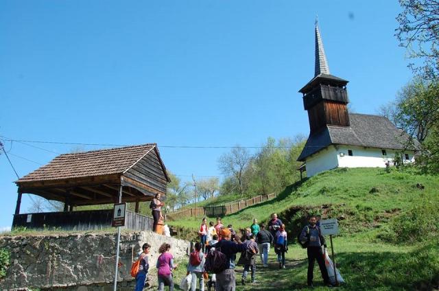 Activități cu tinerii în Parohia Ortodoxă „Sfântul Nicolae”, Ribița