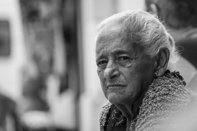 Osteoporoza, maladia silenţioasă ce cauzează tot mai multe fracturi