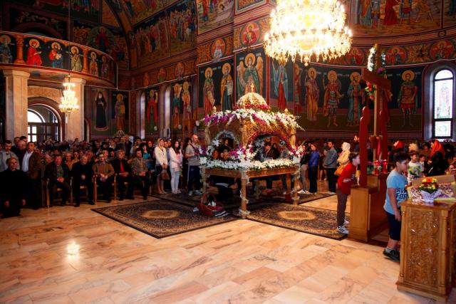 Prohodul Domnului a adunat sute de credincioși la Catedrala Arhiepiscopală din Buzău