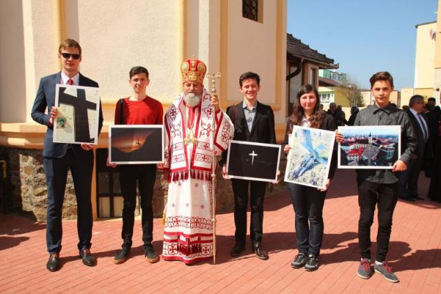 Câştigătorii concursului „Crucea în ipostaza cotidiană” au fost premiaţi