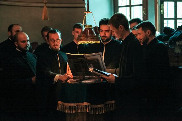Corul „Byzantion“, în Muntele Athos la privegherea pentru hramul chiliei „Buna Vestire“ a Schitului Lacu