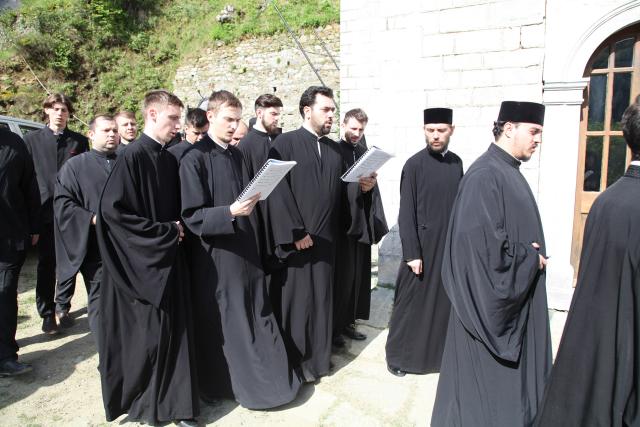 Corul „Byzantion“, în Muntele Athos la privegherea pentru hramul chiliei „Buna Vestire“ a Schitului Lacu