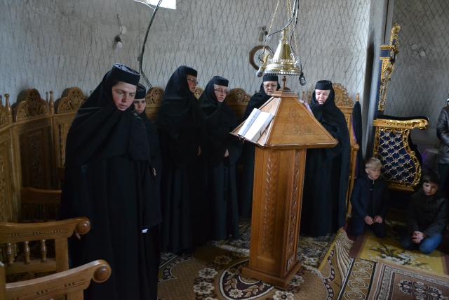 IPS Mitropolit Teofan a slujit Sfânta Liturghie și Taina Sfântului Botez în localitatea botoșăneană Agafton