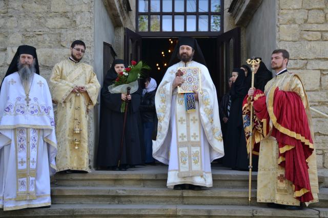 „Îmbrăcarea în Dumnezeu se poate găsi în esența ei într-o singură haină – cea a rugăciunii”