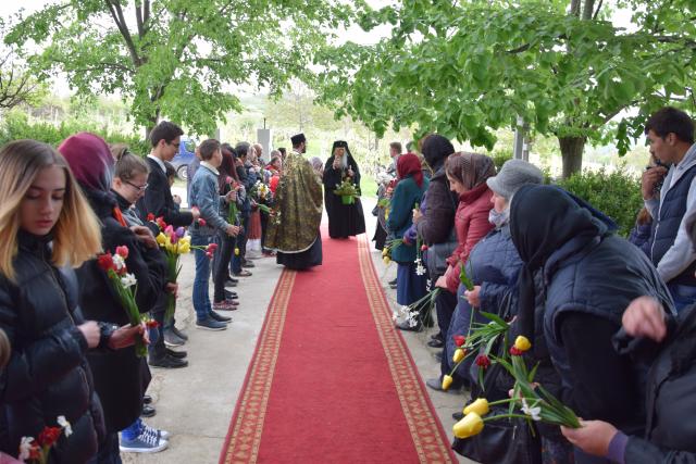 Denie arhierească la Parohia „Sfinţii Voievozi“ din Podolenii de Sus