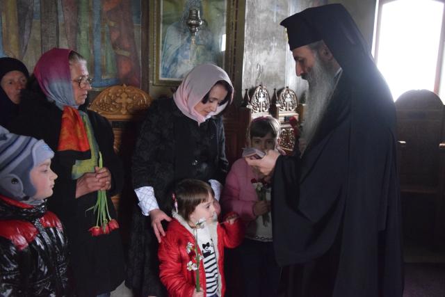 Denie arhierească la Parohia „Sfinţii Voievozi“ din Podolenii de Sus