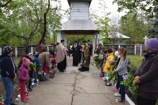 Denie arhierească la Parohia „Sfinţii Voievozi“ din Podolenii de Sus