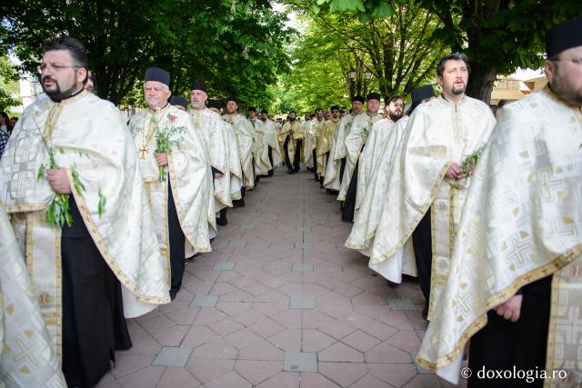 Procesiune în ajun de Florii la Iași