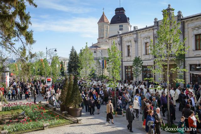 Procesiune în ajun de Florii la Iași