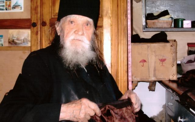Cum şi-a încheiat călătoria acestei vieţi unul dintre marii călugări ai zilelor noastre, monahul Vartolomeu Todirican