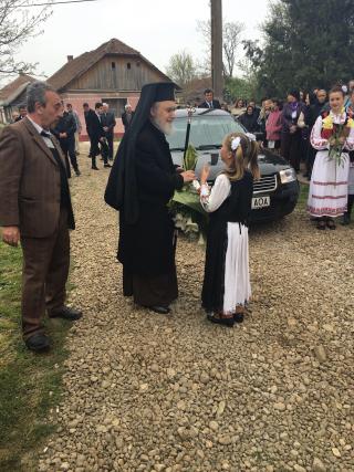 Slujire arhierească şi sfinţire de lucrări în Parohia Sintea Mică, Arad