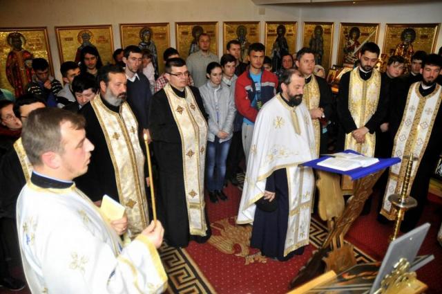 Dialog duhovnicesc în capela ortodoxă din Arena Mall Bacău