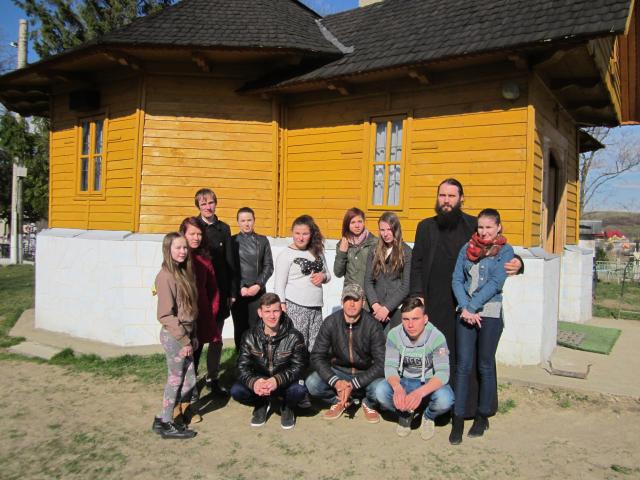 Seminarii de formare cu tinerii din cinci parohii ale Arhiepiscopiei Iașilor