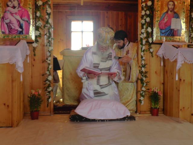 Sfințire de biserică în localitatea suceveană Bahna - Arini