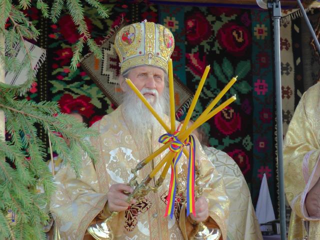 Sfințire de biserică în localitatea suceveană Bahna - Arini