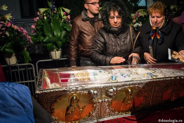 „Nu mai plânge, că de acum te faci sănătoasă!&quot;
