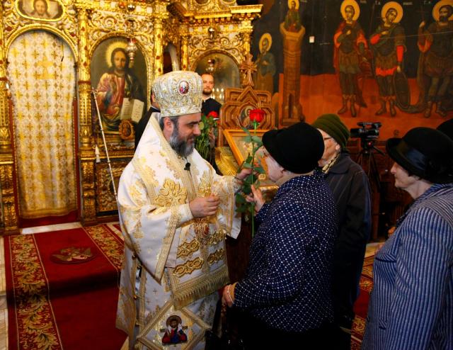 Duminica Mironosițelor, la Catedrala voievodală din Buzău